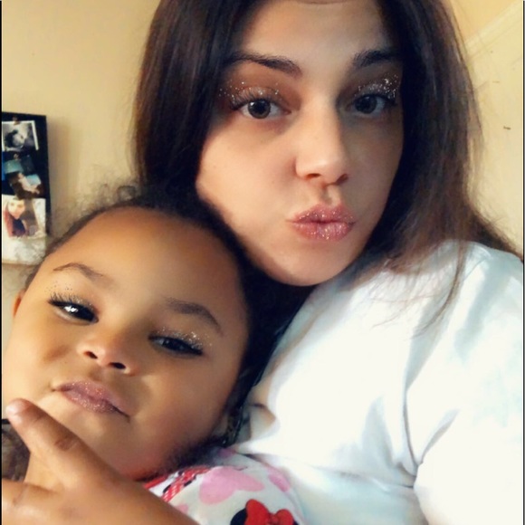 Meet your Posher, Natya - Picture 2 of 2